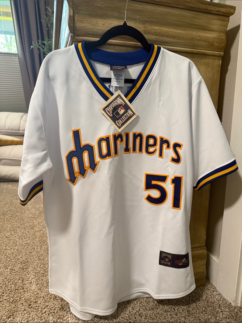 NWT Seattle Mariners Ichiro Jersey Cooperstown Collection size M